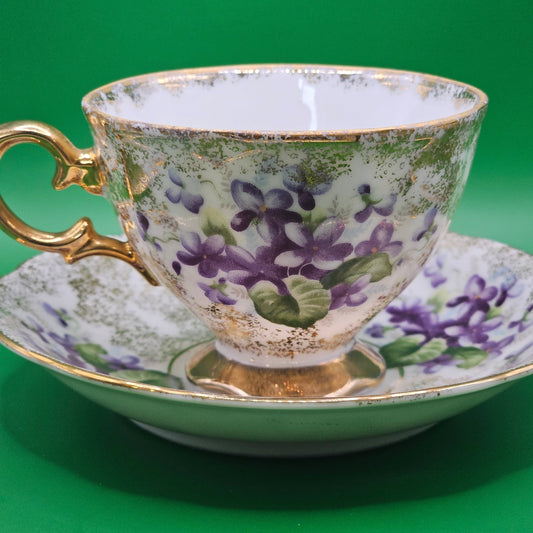 Golden Violets Cup & Saucer| 8 oz Candle