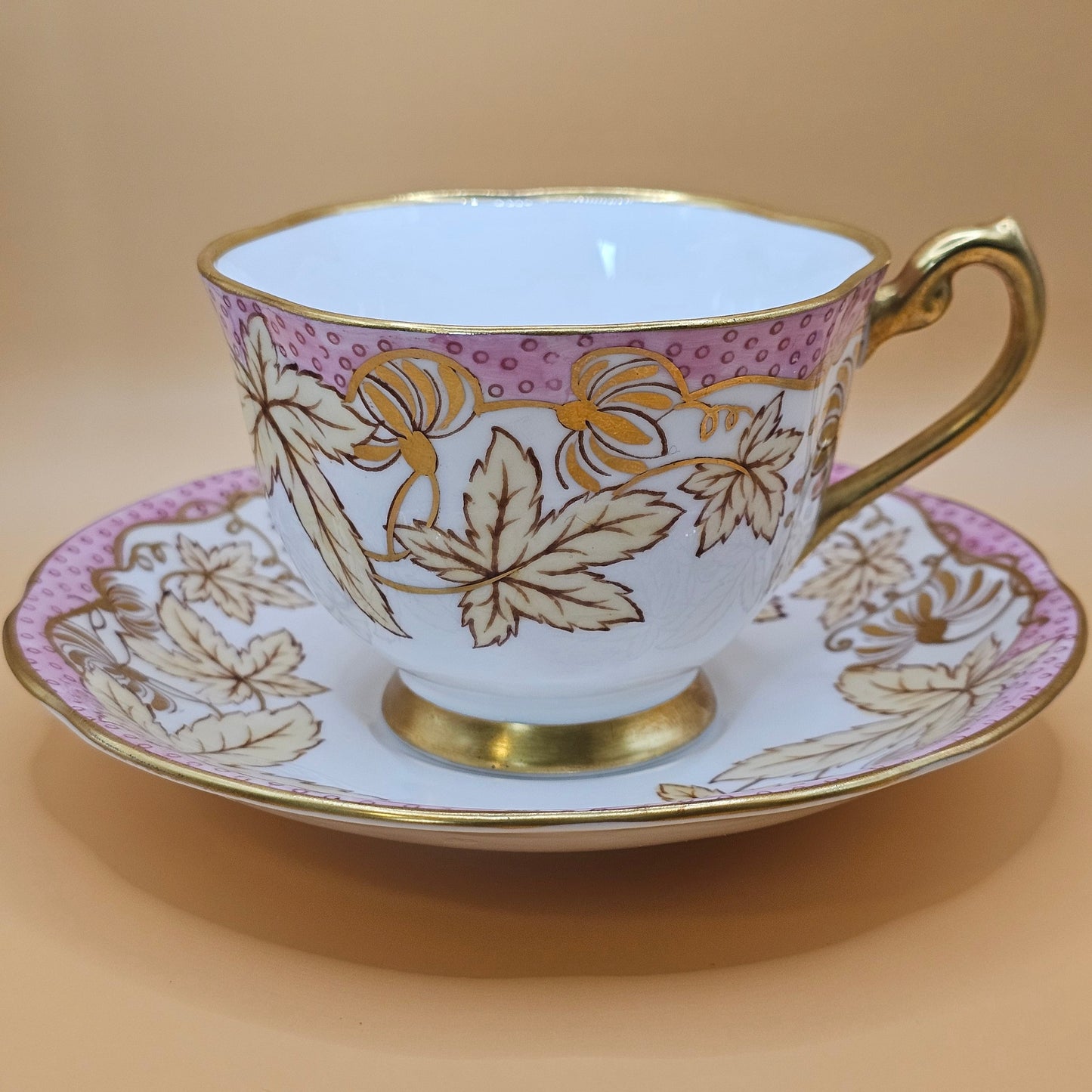 Pink with Gold Accents Sweet Gum Leaves Cup & Saucer, 8 oz Candle