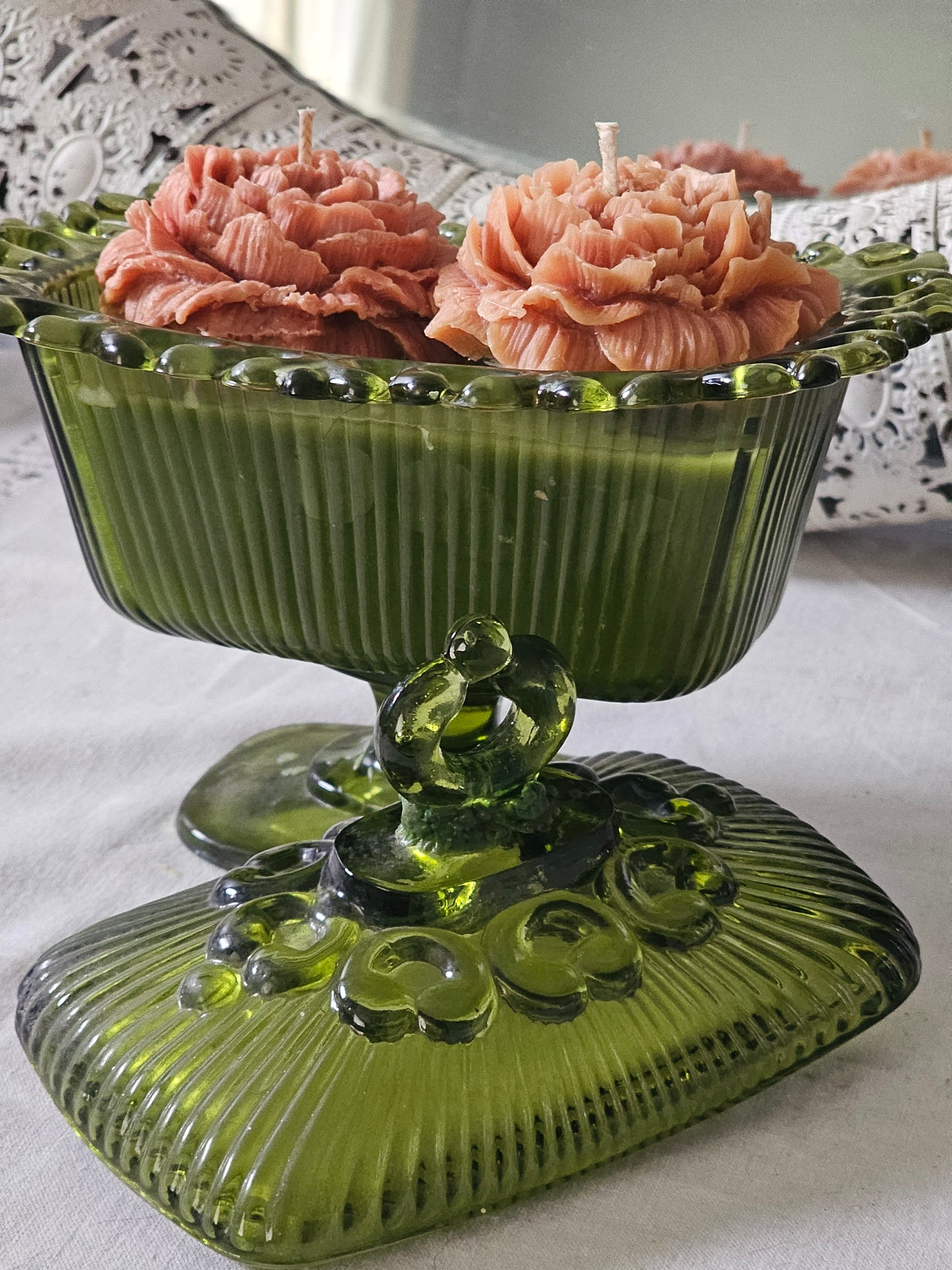 Green Glass Dish Candle with Bouquet and Lid| 16 oz